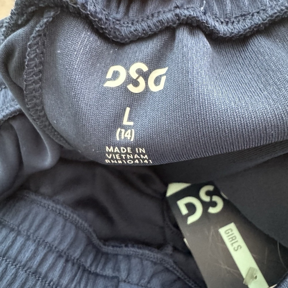 DSG Girls Large 14 Navy Mesh Athletic Shorts Mid Rise NWT - Picture 7 of 9